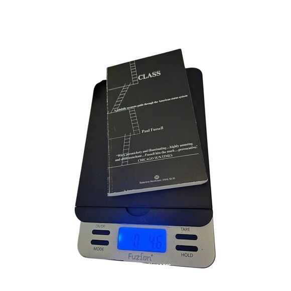 Class by Paul Fussell - Ballantine books - isbn 0345318161 - Picture 2 of 6